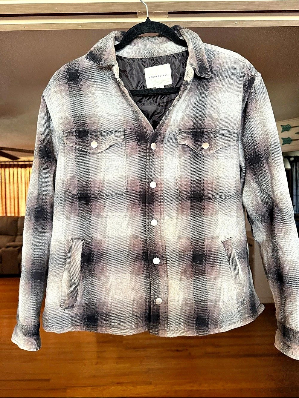 Aeropostale Plaid Shirt Jacket in Gray & Black Size Medium